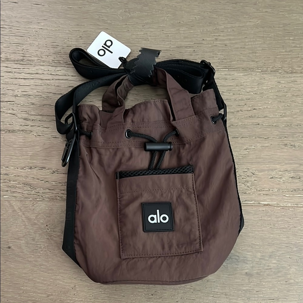 ALO Cross Body Bucket Bag, Espresso
rare find no longer available in stores!